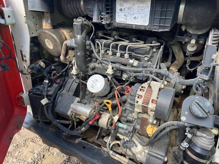 2016-bobcat-t550-image-6