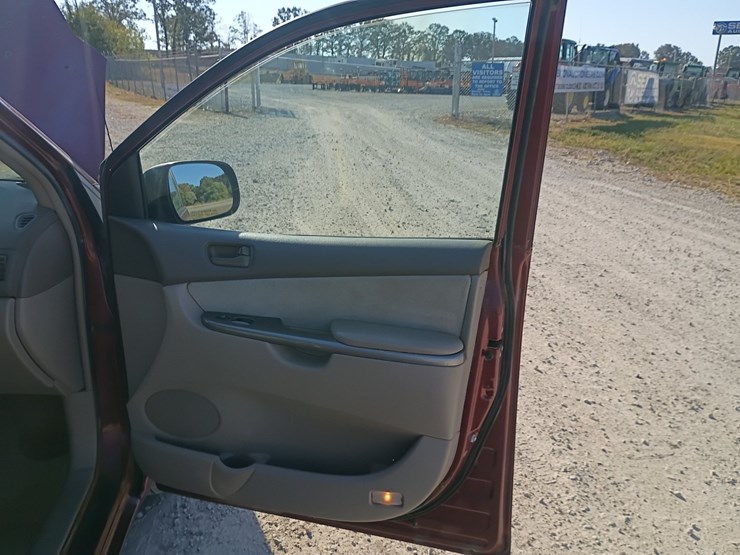 2006-toyota-sienna-image-31