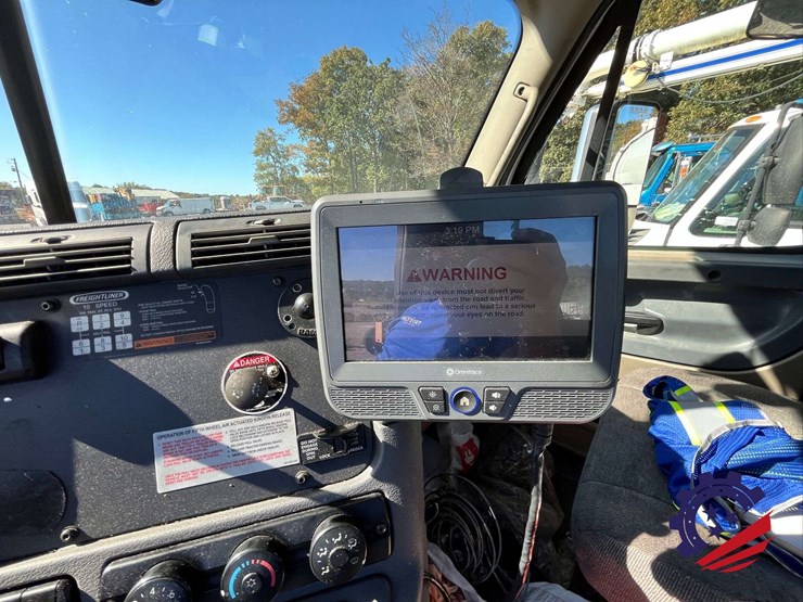 2017-freightliner-cascadia-t/a-truck-tractor-image-69