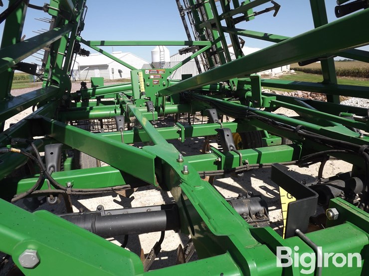 2013-john-deere-2310-image-19