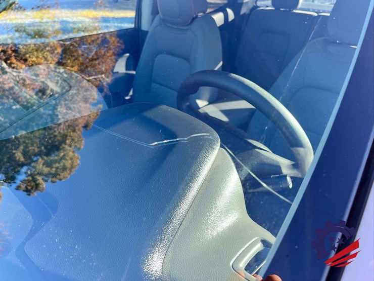2021-chevrolet-colorado-image-13