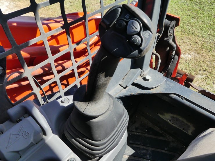 kubota-svl97-2-image-13