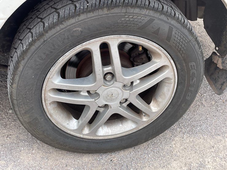 #2768-•-2001-toyota-camry-(title-in-delay)-image-12