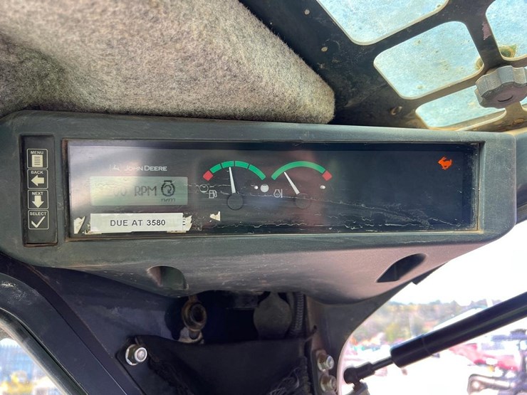 2016-deere-333e-image-21
