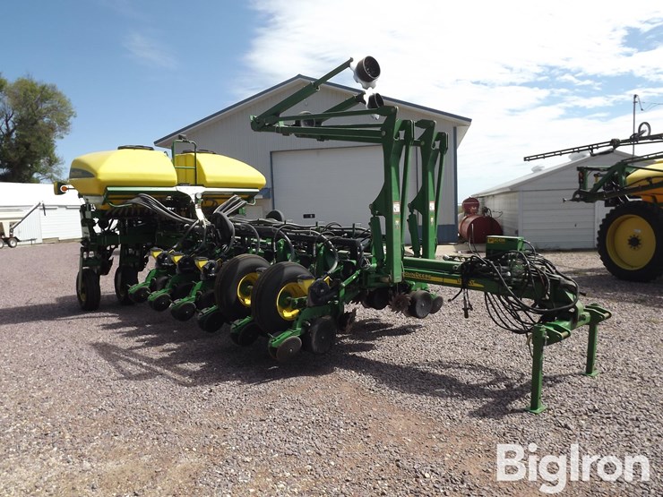2012-john-deere-1770nt-image-3