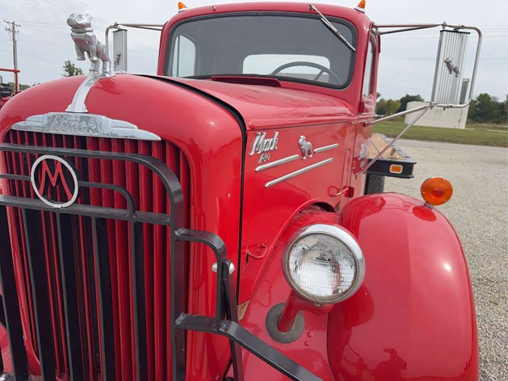 1951-mack-a30-image-11