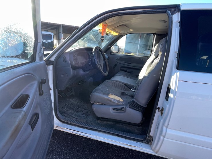 #2760-•-2001-dodge-ram-(title-in-delay)-image-42