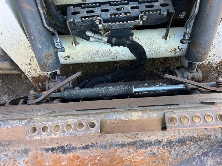 2018-bobcat-t870-image-12