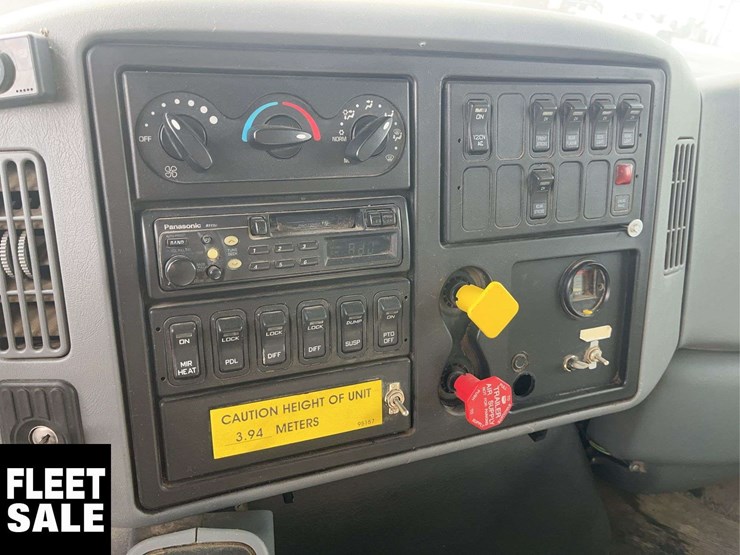 2007-international-workstar-7500-image-17