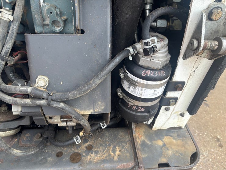 2015-bobcat-t770-image-32