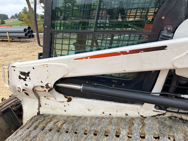 2015-bobcat-t550-image-20
