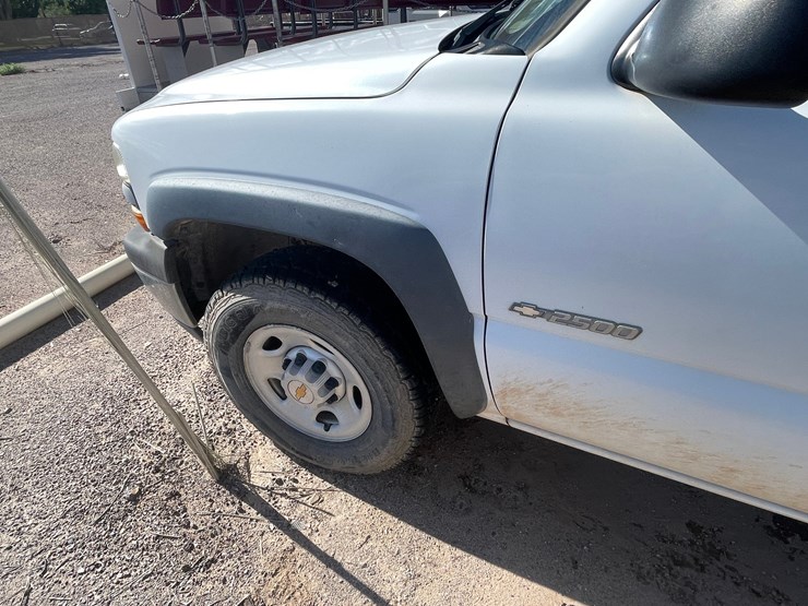 2002-chevrolet-silverado-2500-image-12