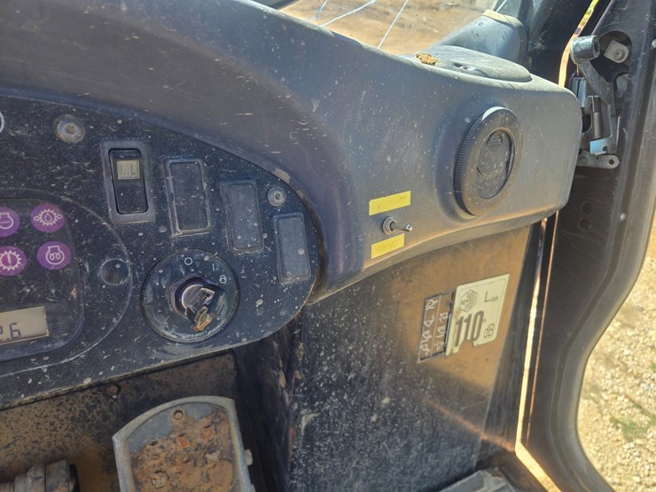 2006-caterpillar-963c-image-55