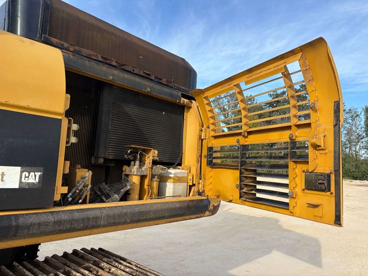 2008-caterpillar-330-image-44