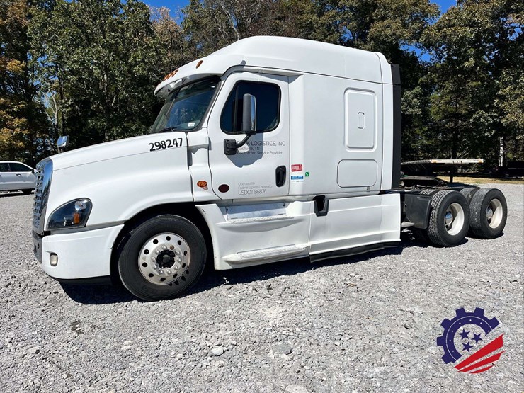2018-freightliner-cascadia-t/a-truck-tractor-image-2