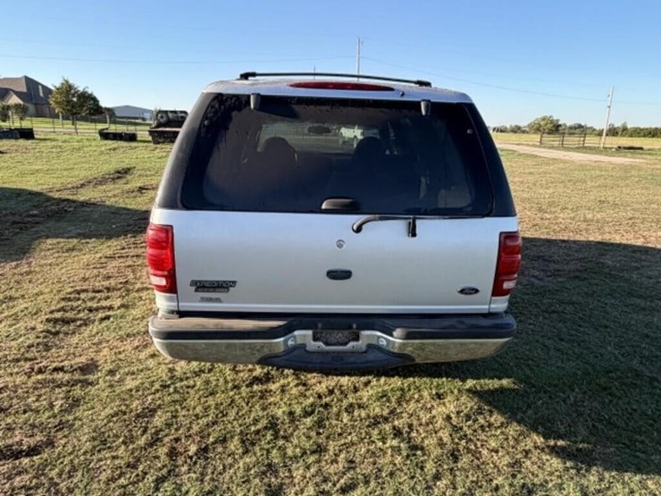 2001-ford-expedition-xlt-image-6