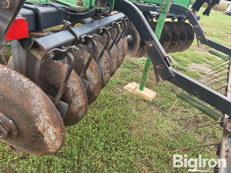 john-deere-630-image-11