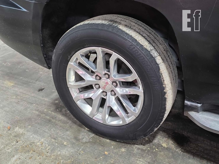2015-chevrolet-tahoe-police-image-21