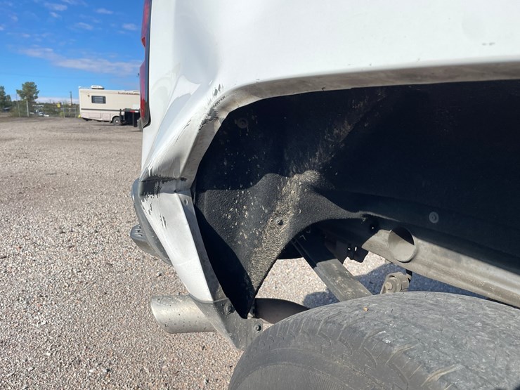 #2754-•-2015-chevrolet-silverado-(title-in-delay)-image-95