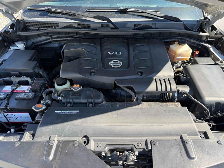 2017-nissan-armada-image-12