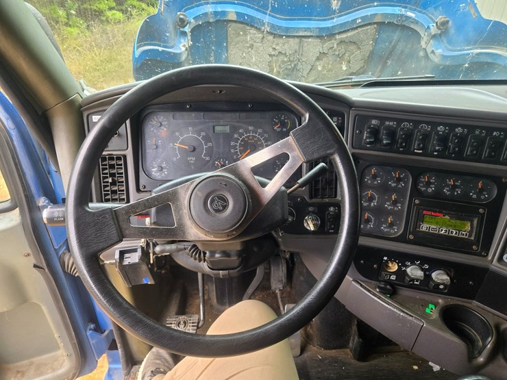 1998-kenworth-t2000-image-56