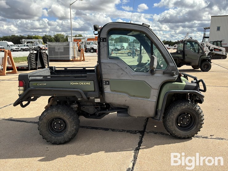 2016-john-deere-gator-image-4