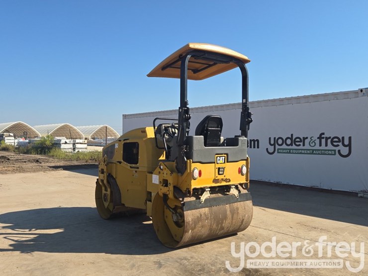 2018-caterpillar-cb34b-image-3