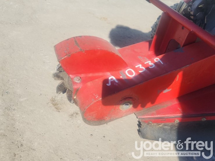 2012-toro-sgr13-image-8