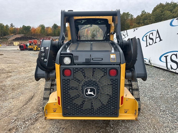 2018-deere-323e-image-4