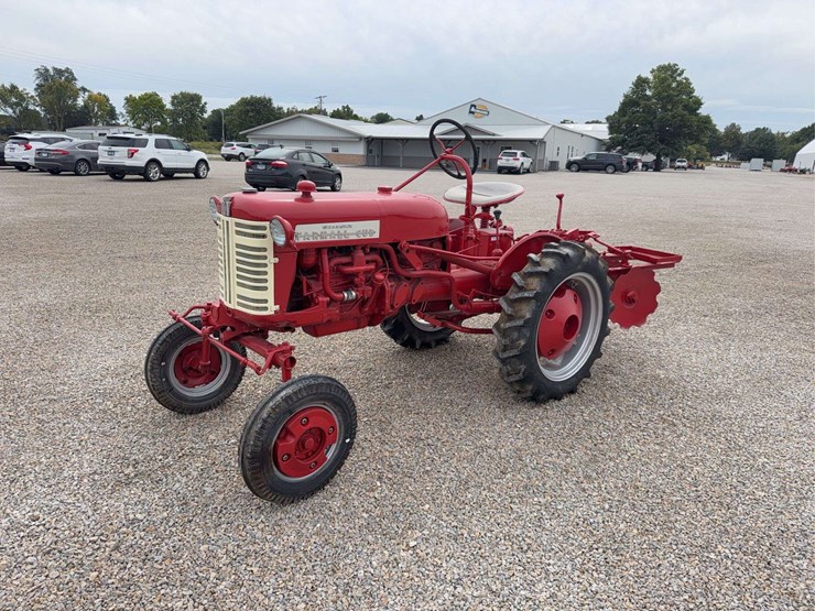 farmall-cub-image-1