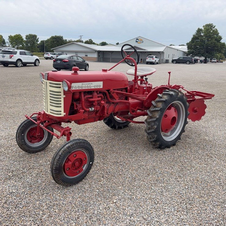 Farmall Cub