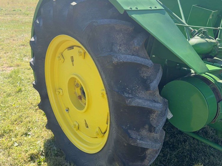 john-deere-b-image-23