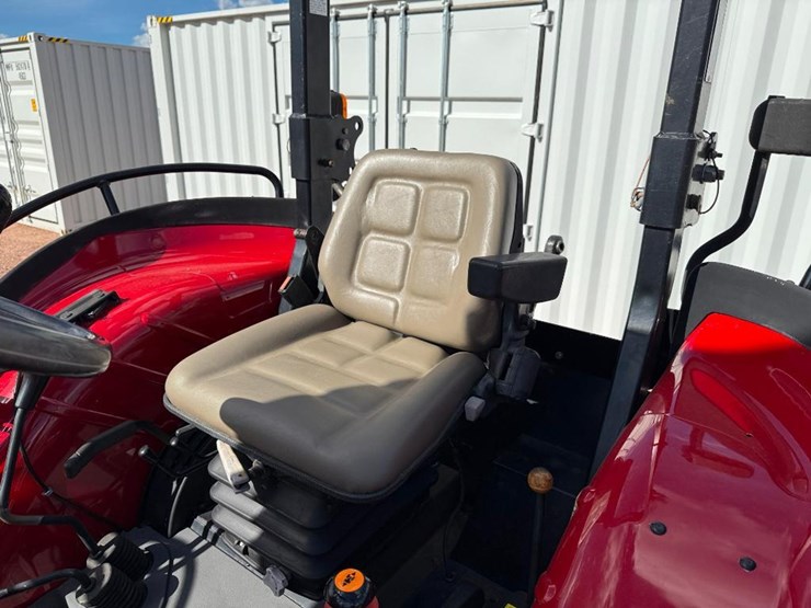 case-ih-farmall-80-image-46
