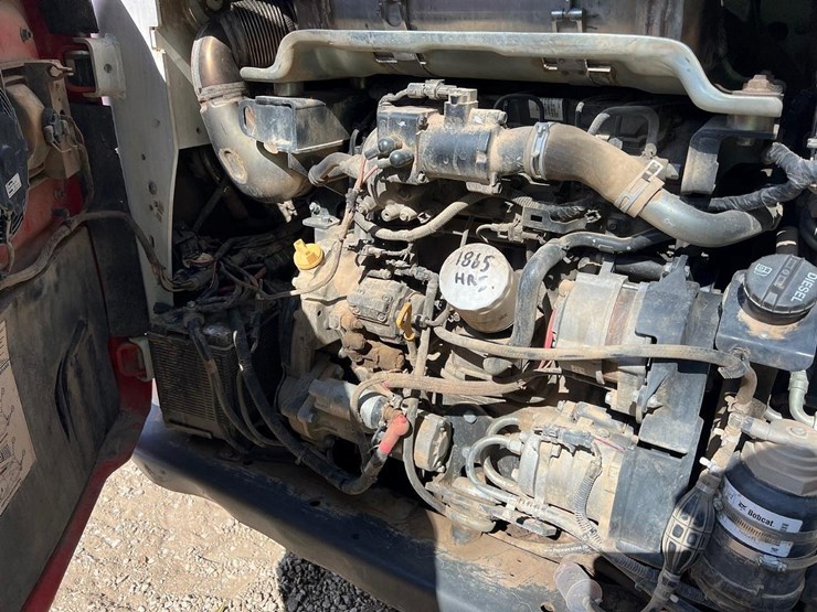 2018-bobcat-t870-image-6