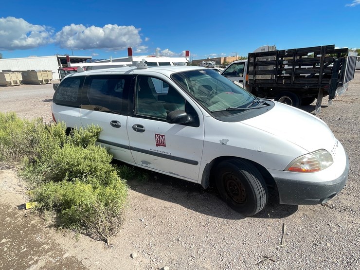 #2774-•-2001-ford-aerostar-van-(has-nm-title)(offsite-at-nmsu)-image-2