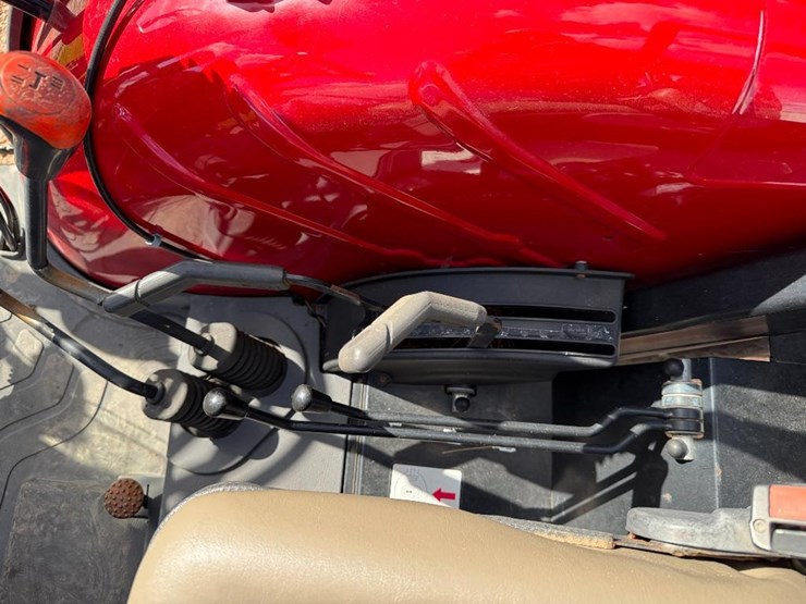 case-ih-farmall-80-image-48