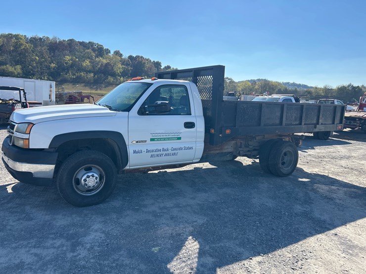 2007-chevrolet-3500-image-2