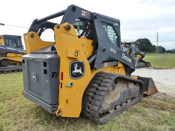 2024-deere-317g-image-3