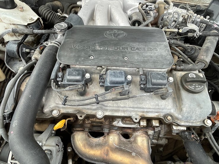 #2768-•-2001-toyota-camry-(title-in-delay)-image-64
