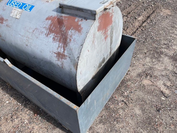 #4664-•-oil-tank-in-containment-bin-image-8