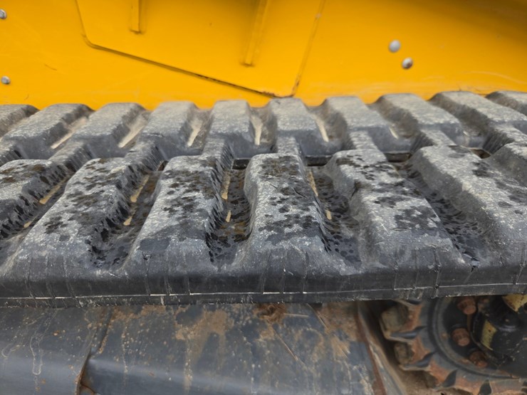 deere-317g-image-54