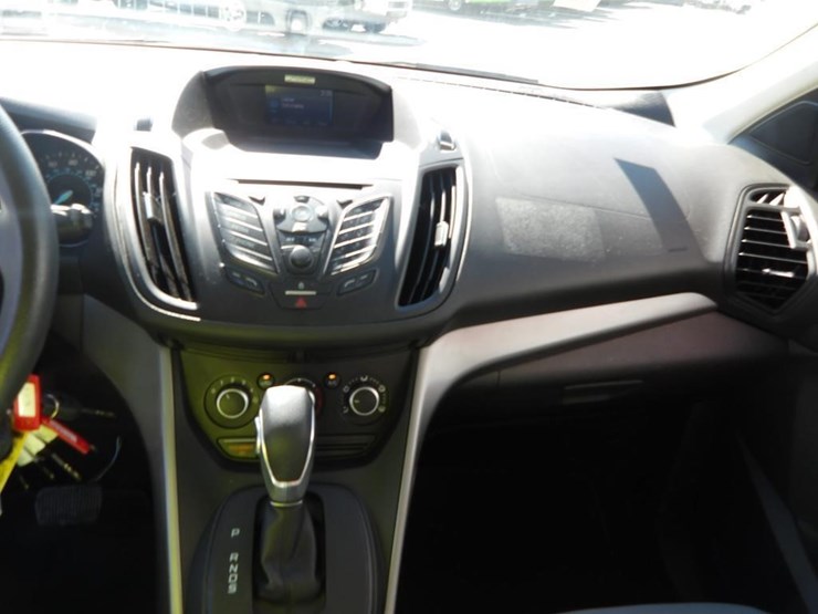 2015-ford-escape-se-image-21