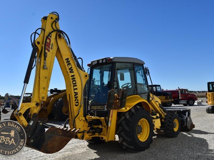 2013-new-holland-b110c-image-19