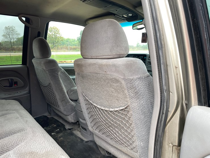 2000-chevrolet-silverado-3500-image-64