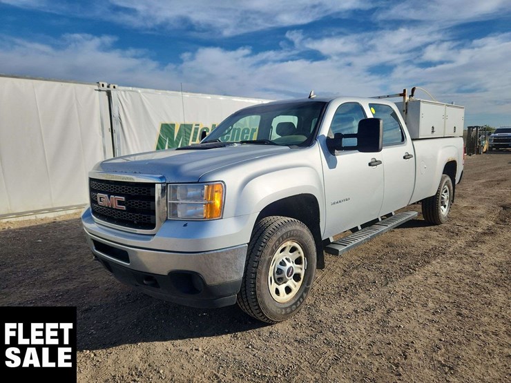 2014-gmc-sierra-3500hd-image-1