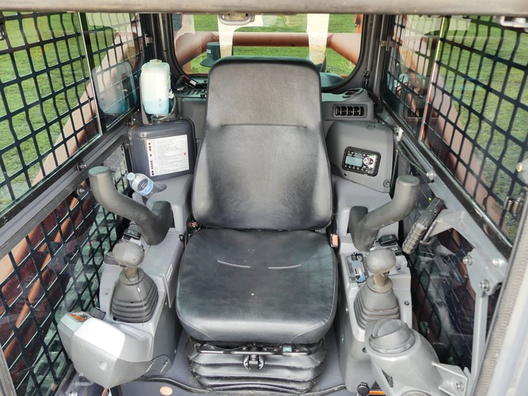 2023-kubota-svl97-2-image-13