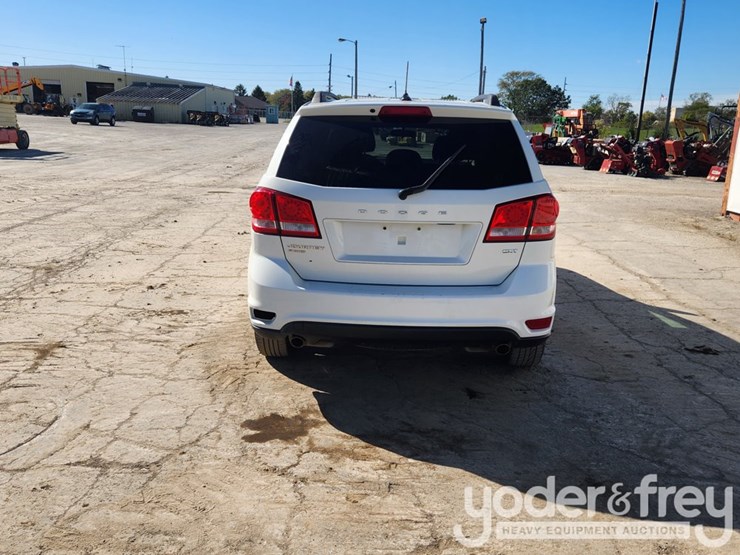 2012-dodge-journey-image-14