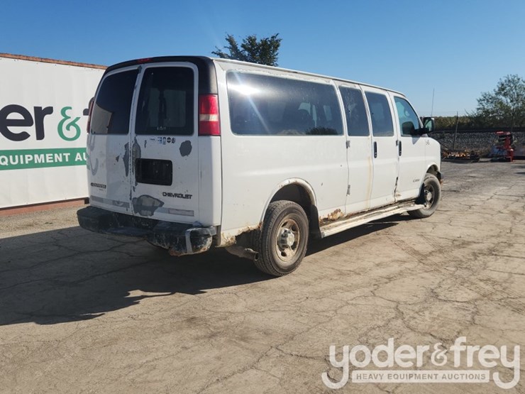 2005-chevrolet-3500-image-6