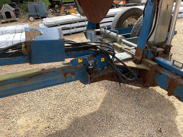 #1275-•-kinze-12'-corn-planter-image-31