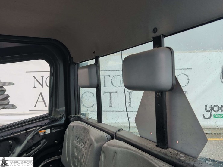2019-kubota-rtv1100-image-19